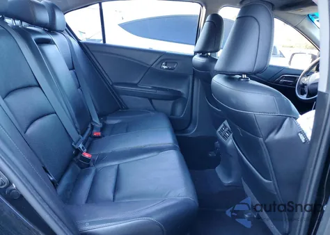 2016 Honda Accord Exl z USA, uszkodzony, nr VIN 1HGCR2F87GA105636